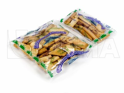 Ambalare snacksuri de panificatie in vertical (vffs) in pachete tip perna